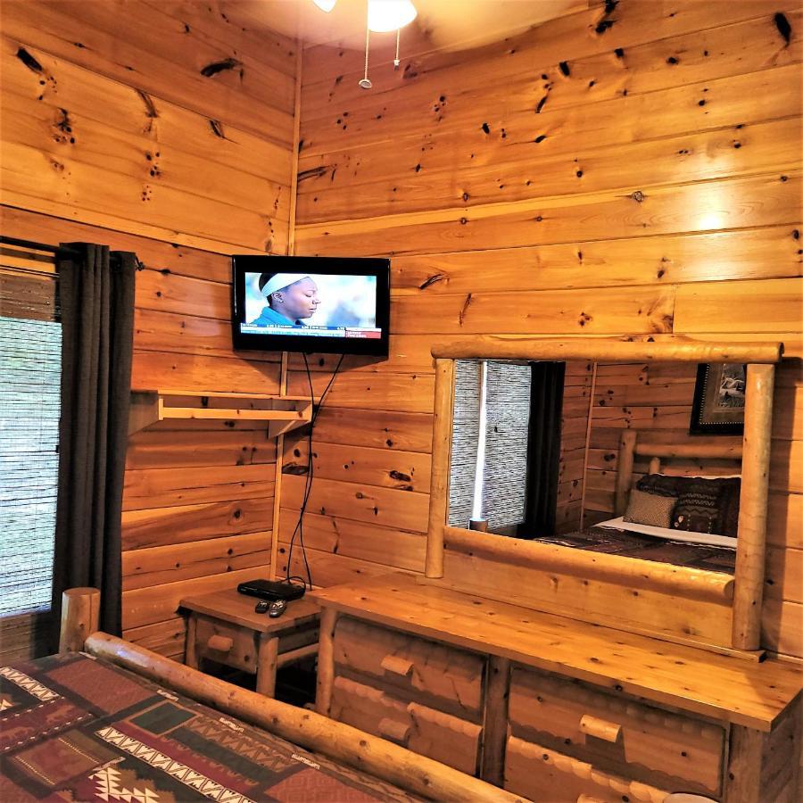 Skinny Dippin'-River Front- Free Tickets-Dog Friendly-Sleeps 6 พิเจนฟอร์จ ภายนอก รูปภาพ