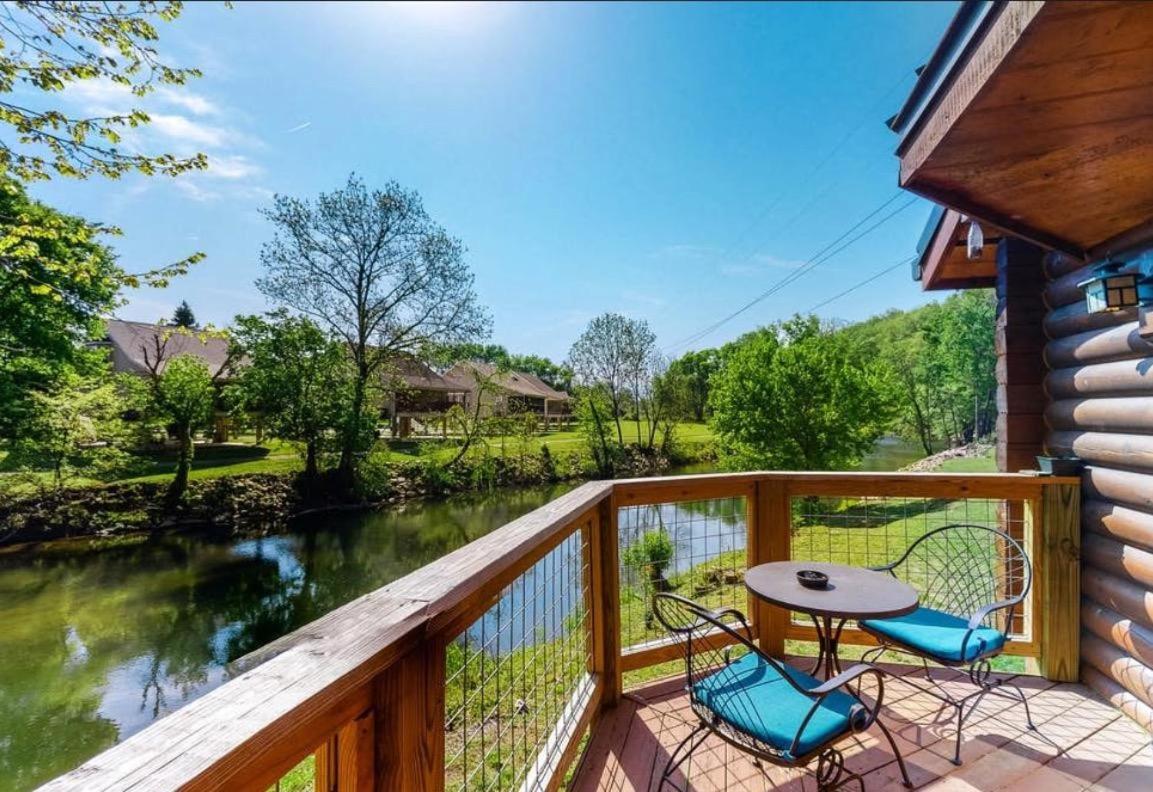 Skinny Dippin'-River Front- Free Tickets-Dog Friendly-Sleeps 6 พิเจนฟอร์จ ภายนอก รูปภาพ